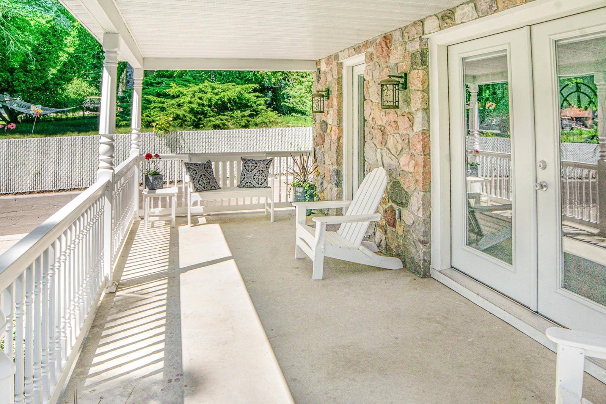 Frankfort, MI 49635,404 Michigan Avenue