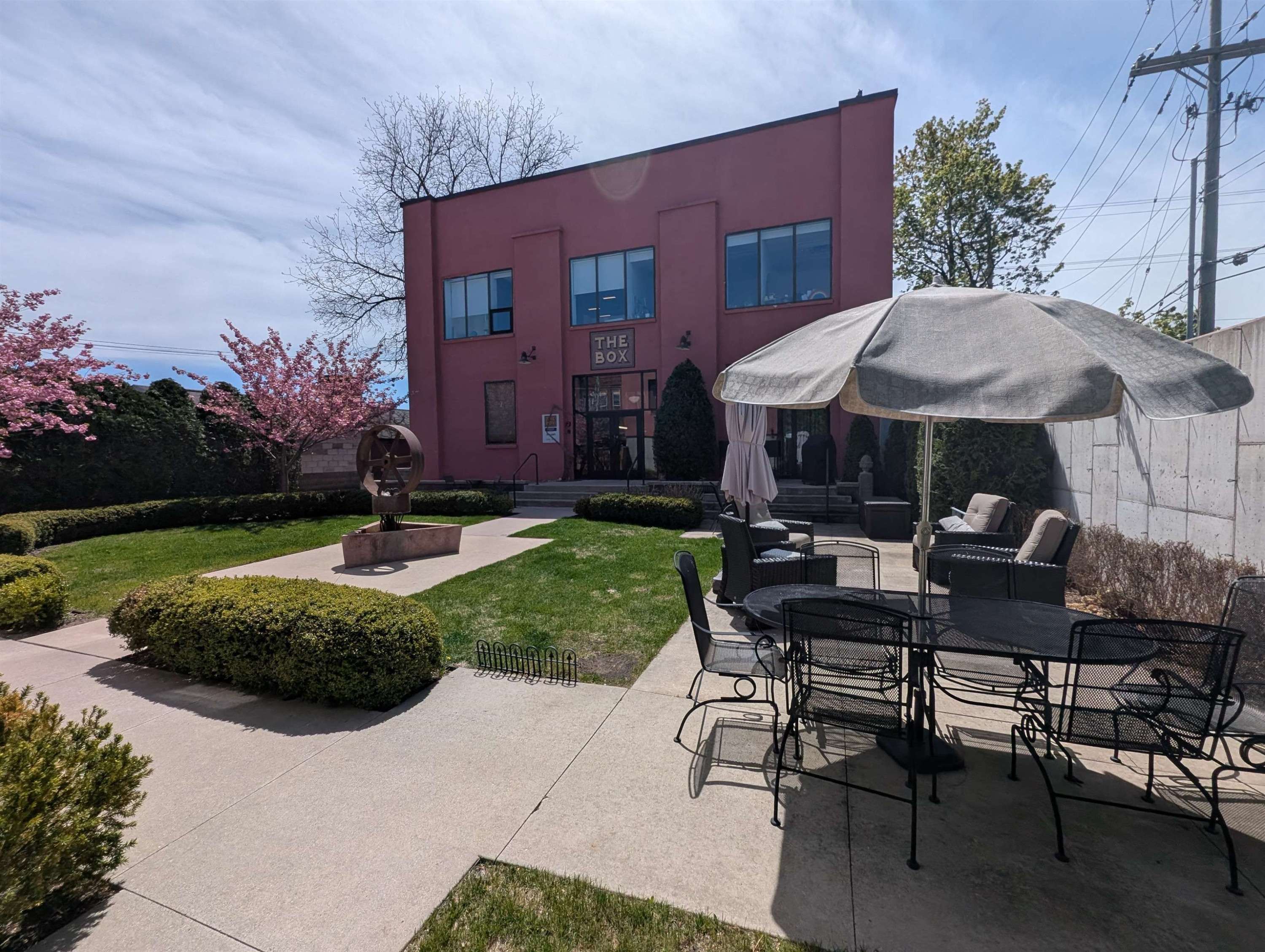 Traverse City, MI 49686,425 Boardman Avenue