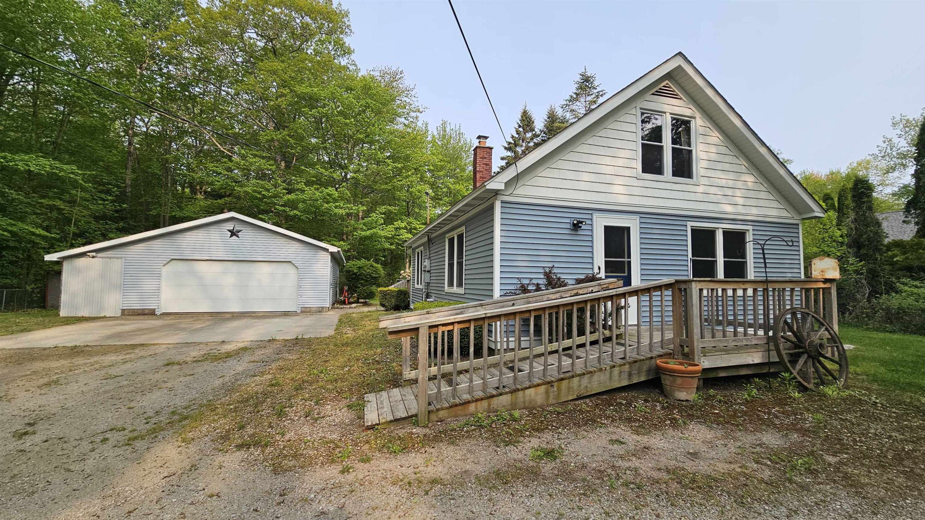 Au Gres, MI 48703,866 Foster Road