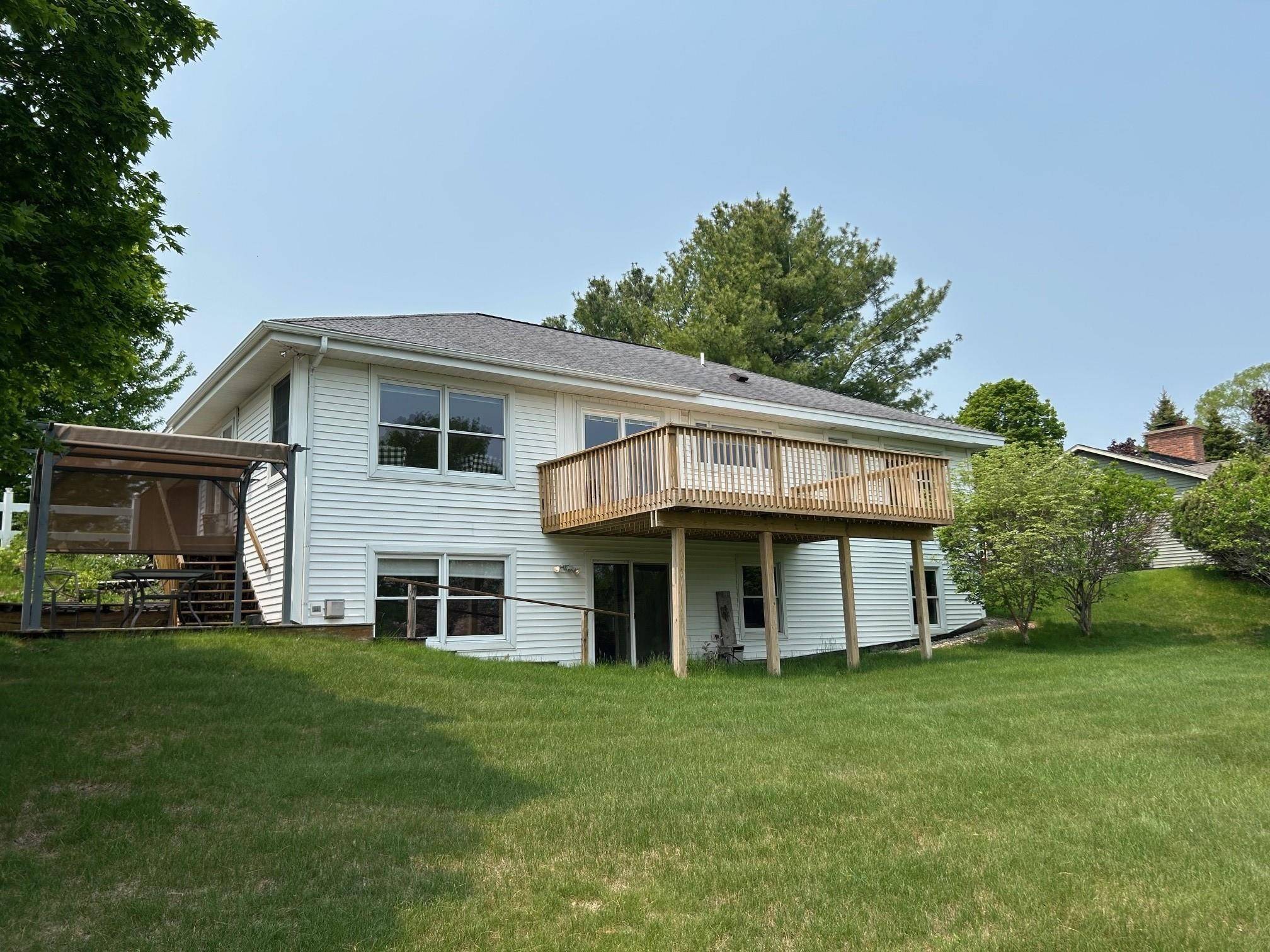 Suttons Bay, MI 49682,1551 S Donnybrook Road