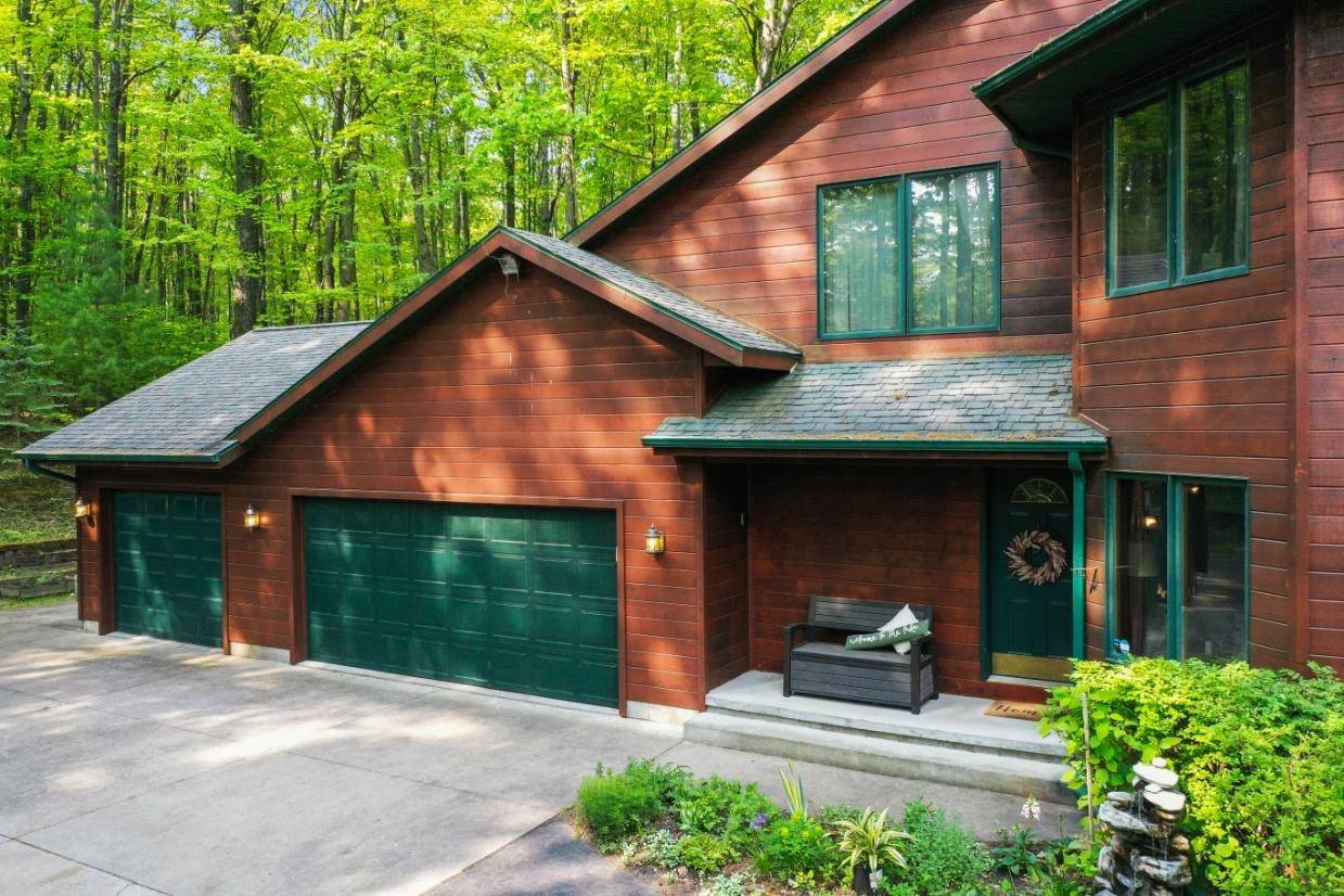 Roscommon, MI 48653,211 Gardners Grove