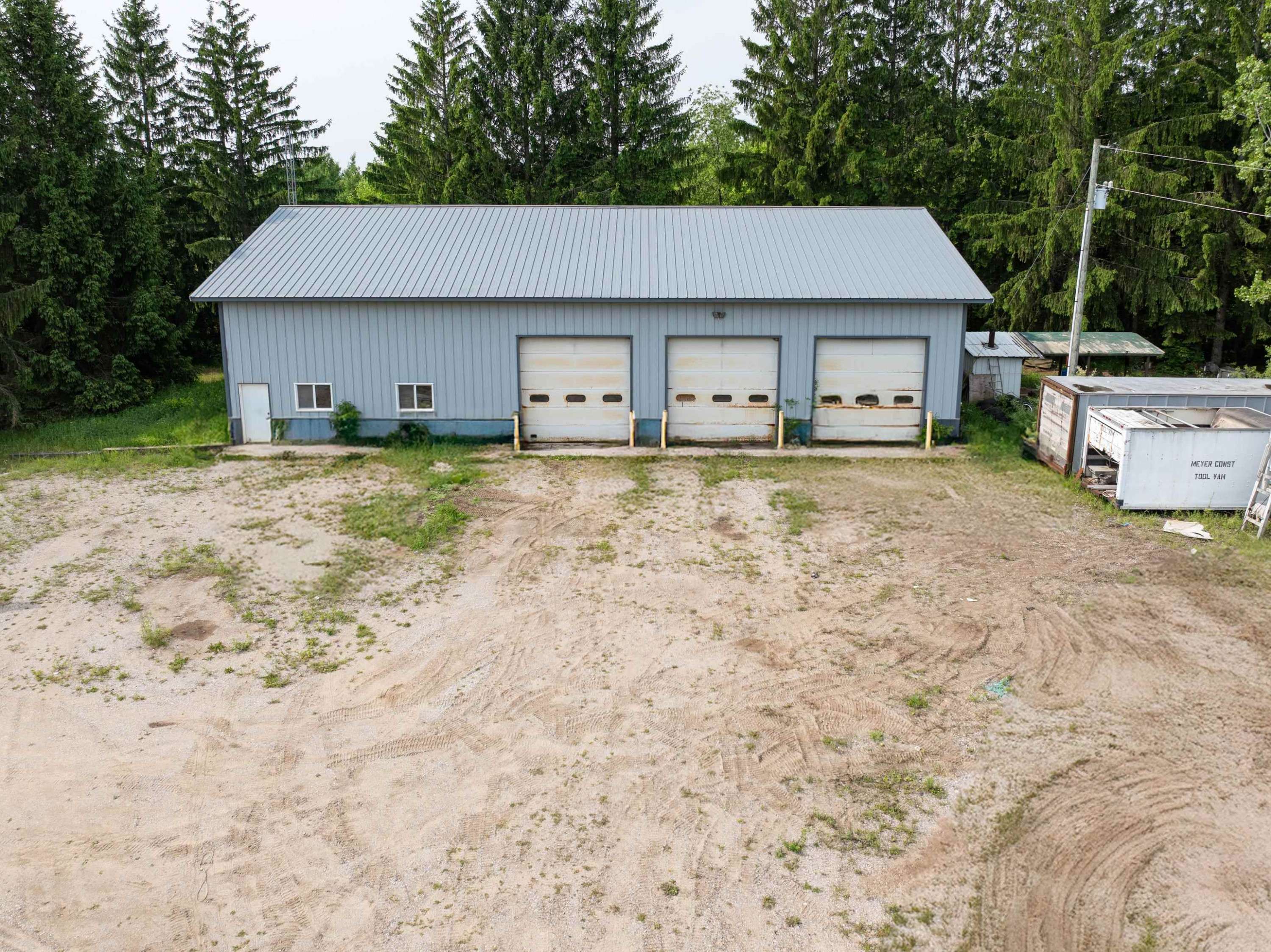 Grawn, MI 49637,5578 S M-37