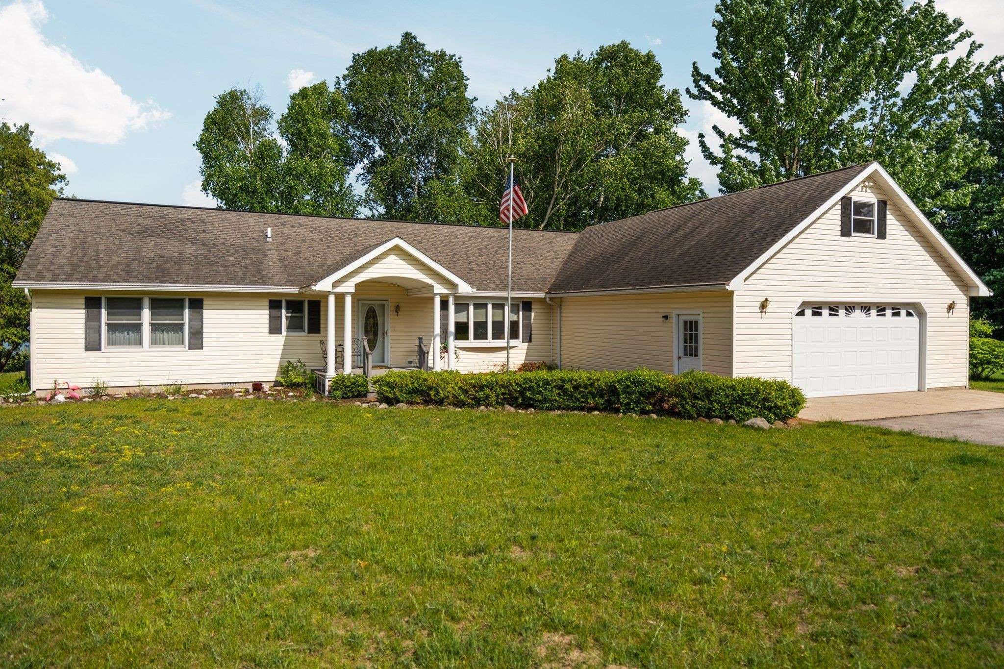 Lake Leelanau, MI 49653,533 S Lake Shore Drive