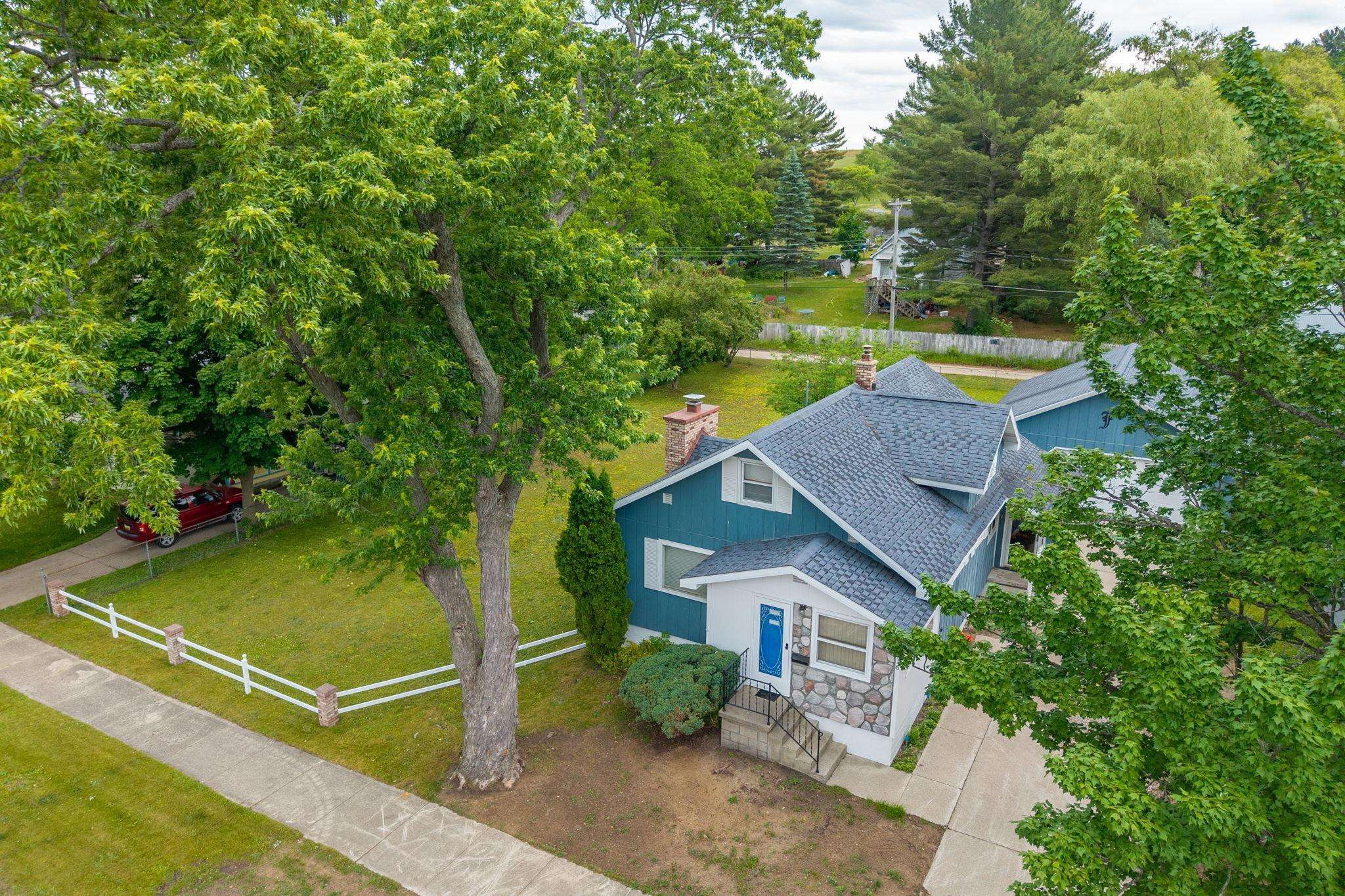 Cadillac, MI 49601,916 Ernst Street