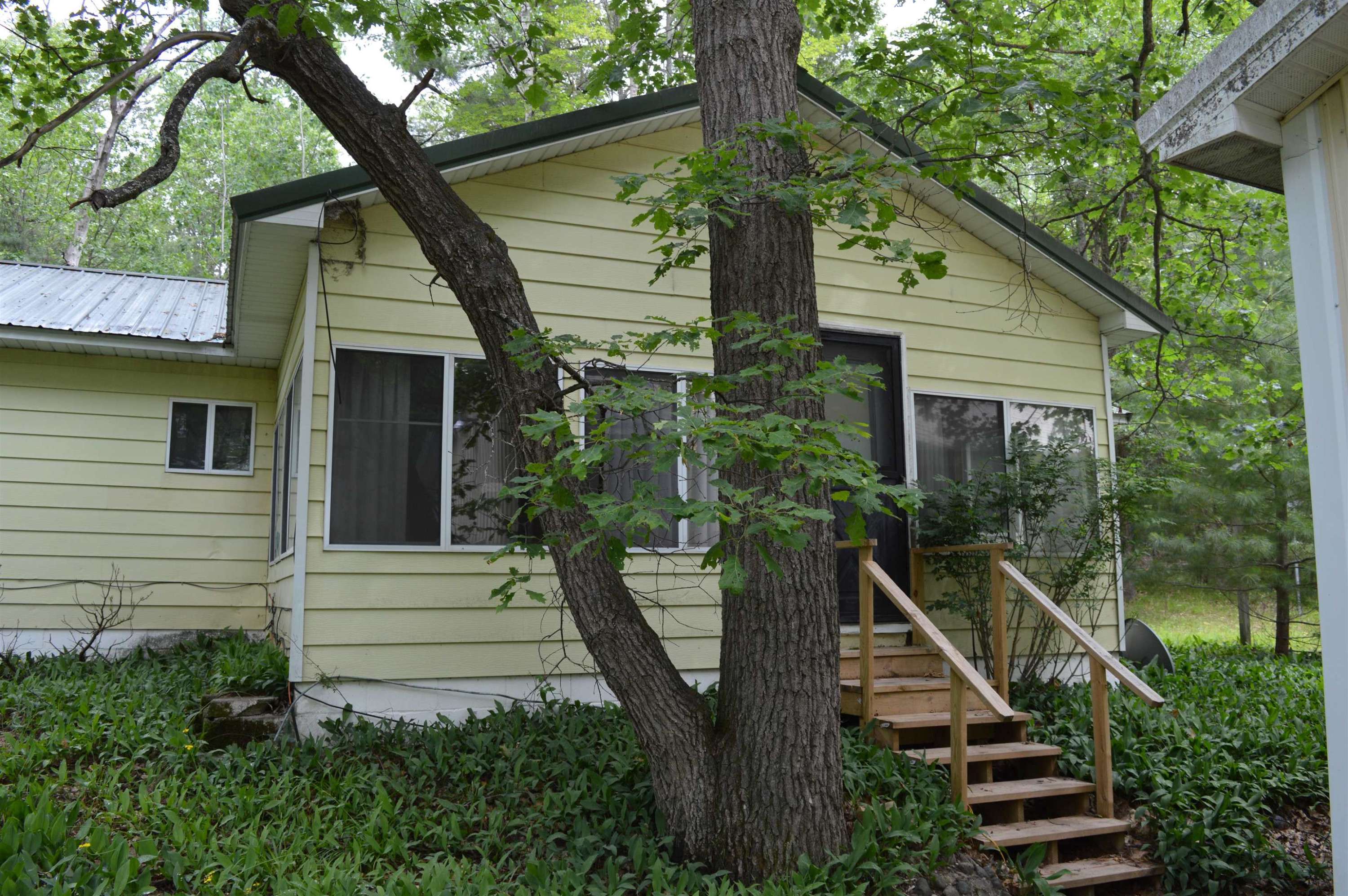 Kalkaska, MI 49646,262 NE E Bear Lake Road