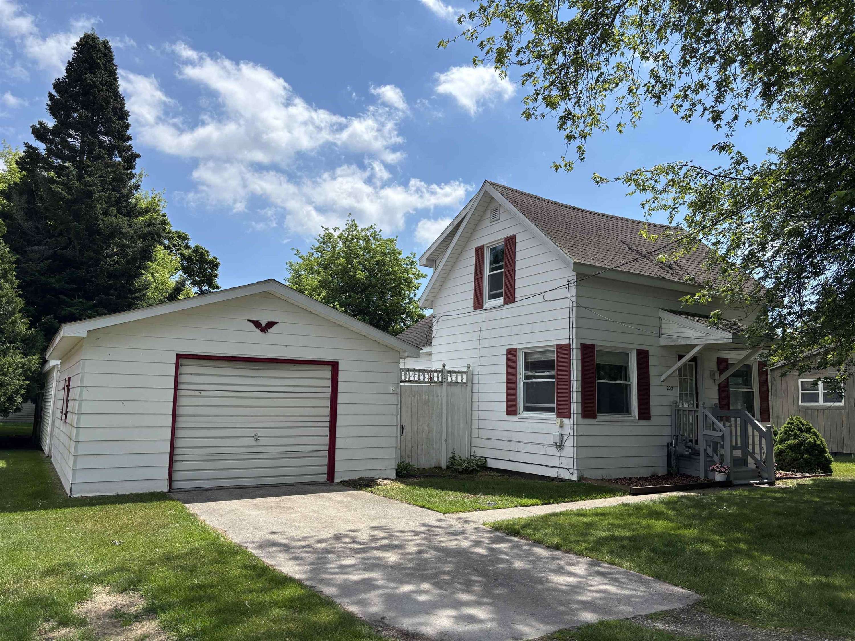 East Tawas, MI 48730,202 Evans Street