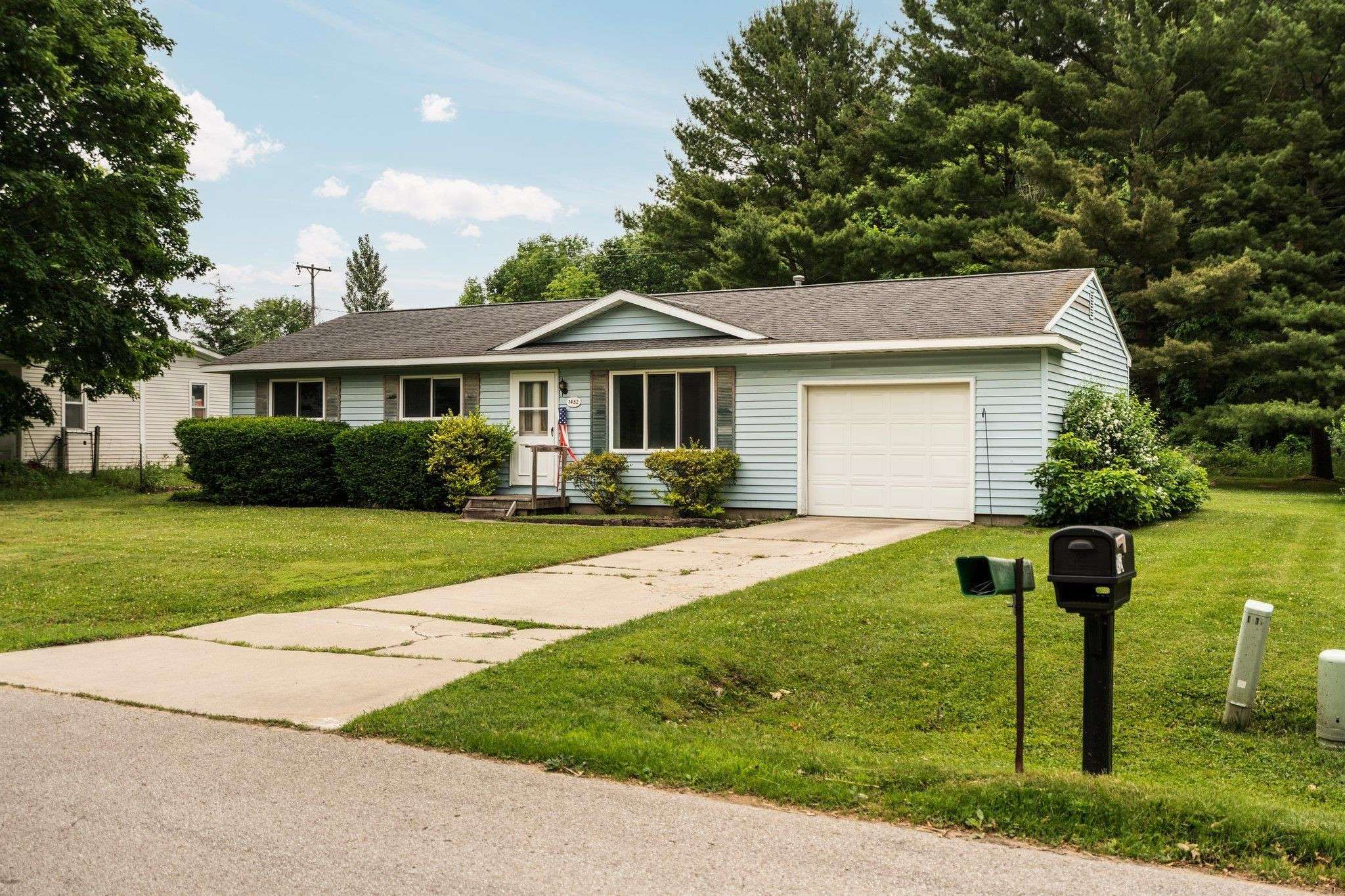 Traverse City, MI 49685,1452 Silverwood Drive