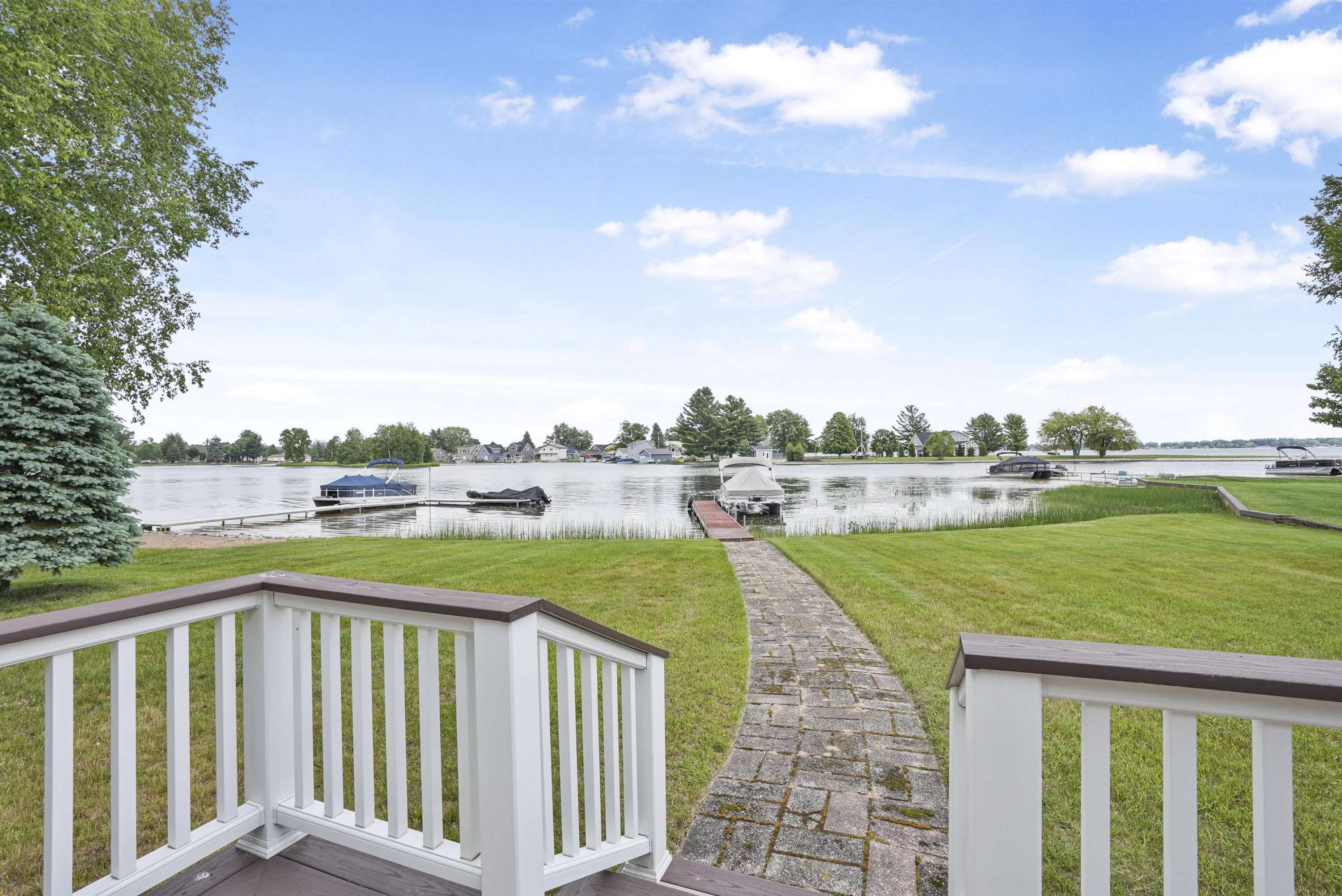 Lake City, MI 49651,7389 W White Birch Avenue