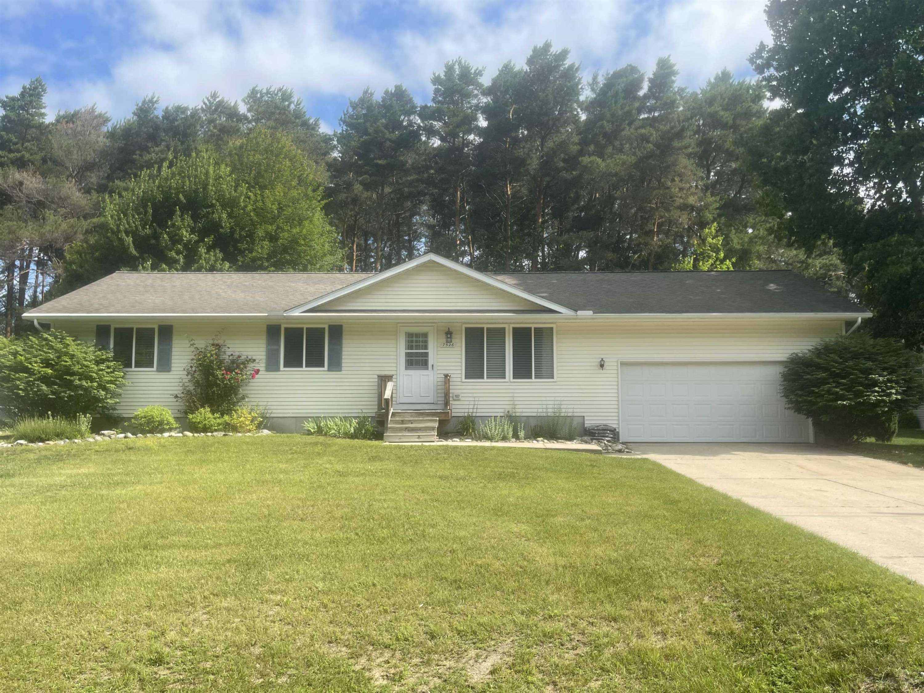 Bellaire, MI 49615,7526 Briar Lane