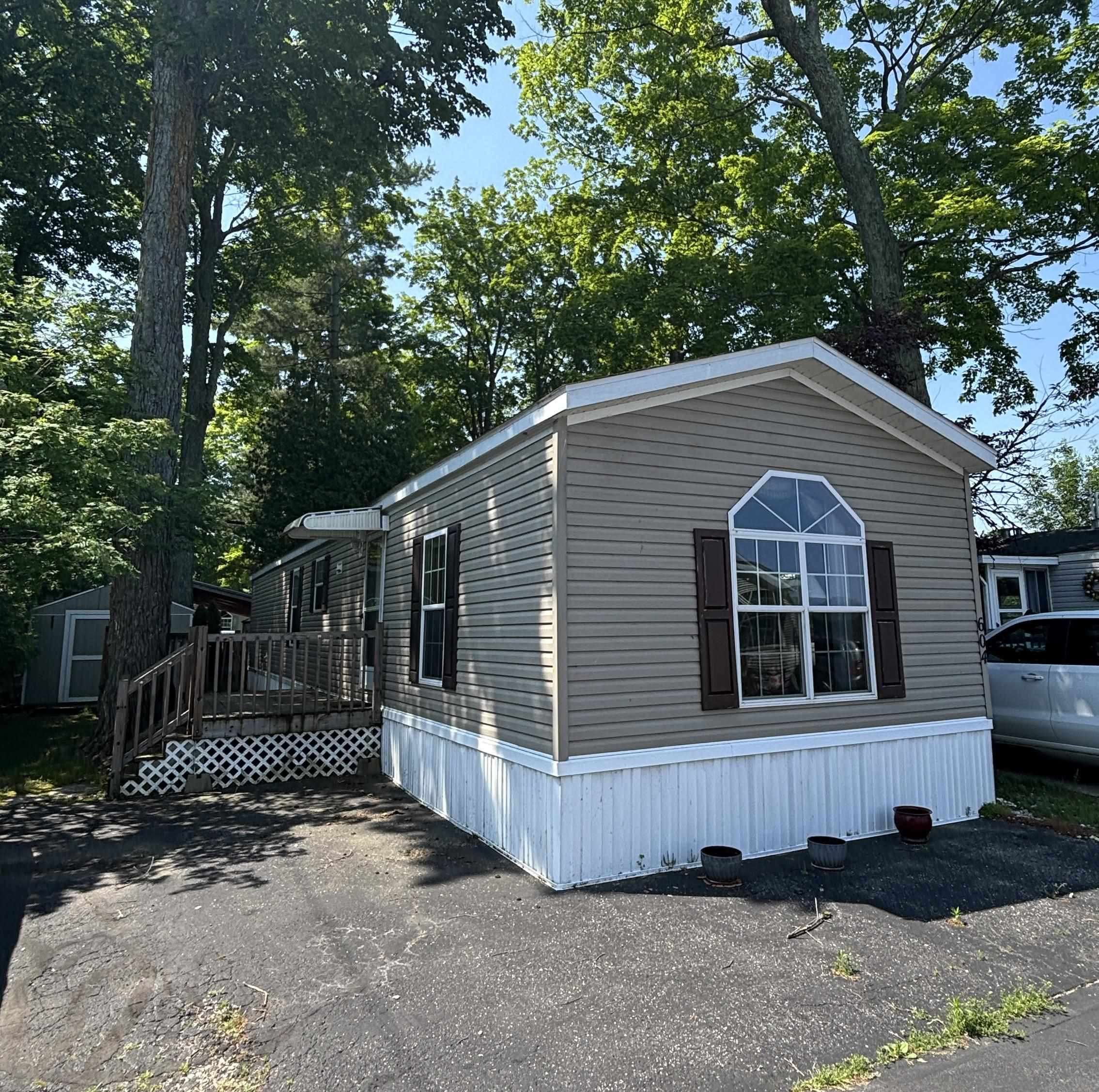 Elk Rapids, MI 49629,604 Shadywood Street
