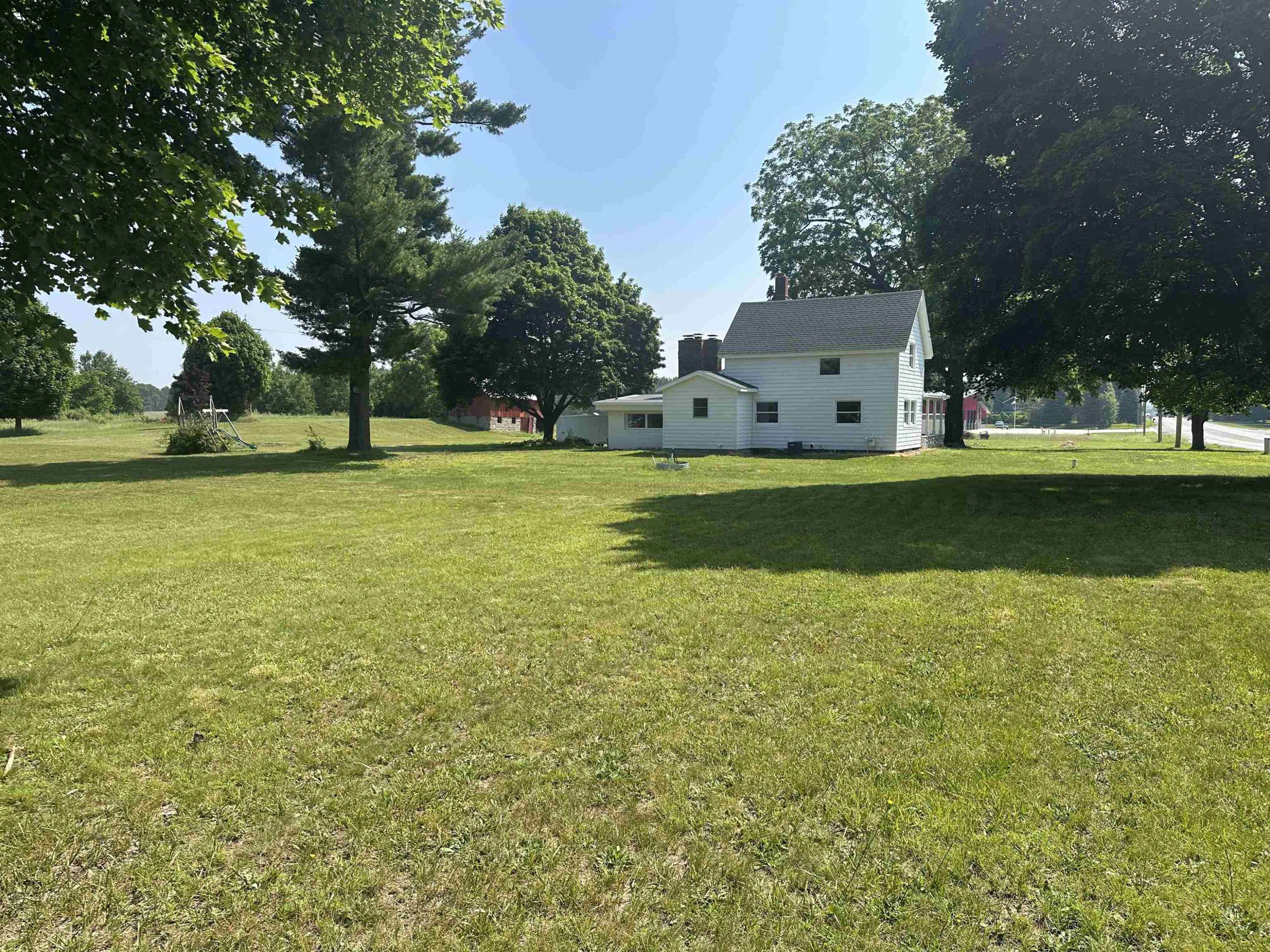 Traverse City, MI 49685,8660 North Long Lake Road