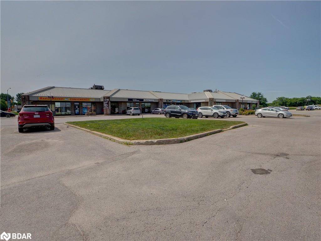 Orillia, ON L3V 5H4,575 West Street #3B