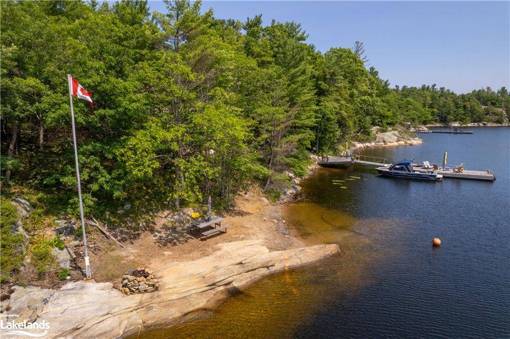 Honey Harbour, ON P0E 1E0,22428 Georgian Bay Shore