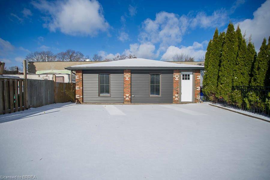 Brantford, ON N3T 2S9,44 Grey Street #2