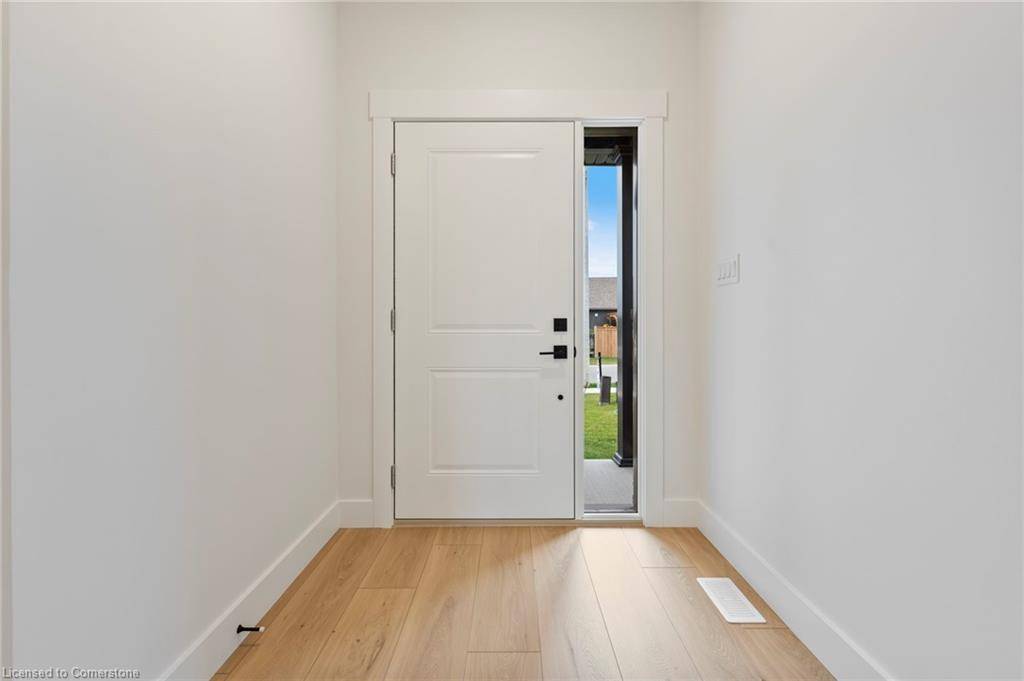 Waterford, ON N0E 1Y0,119 Amber Street