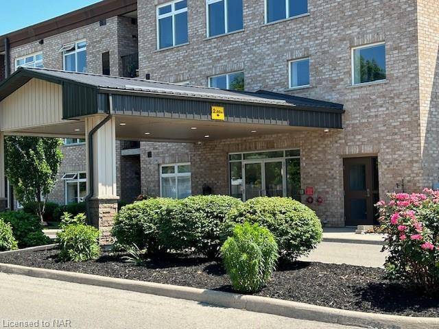 Niagara Falls, ON L2E 0B4,4644 Pettit Avenue #111