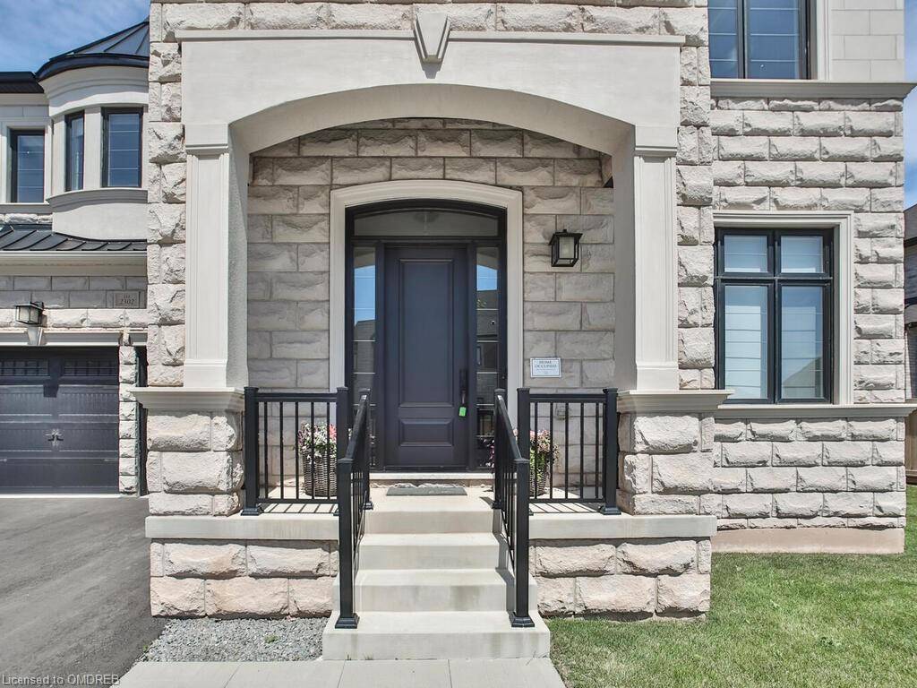 Oakville, ON L6M 5M9,2302 Hyacinth Crescent