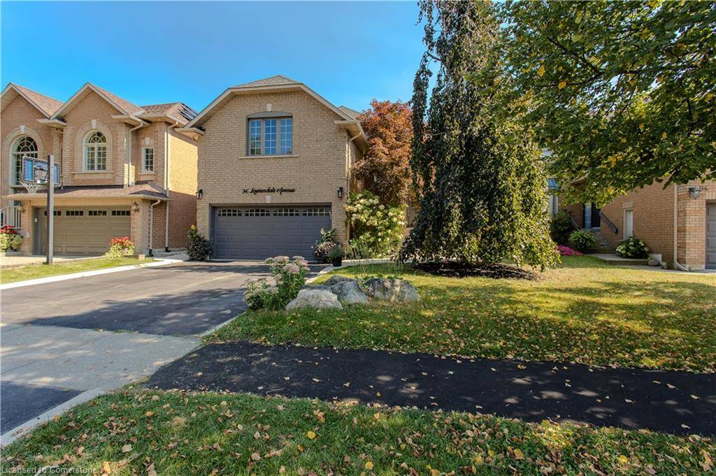 Waterdown, ON L0R 2H3,96 Laurendale Avenue