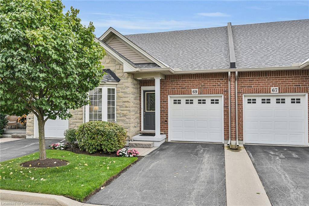 Glanbrook, ON L9B 0A3,69 Mapleleaf Trail