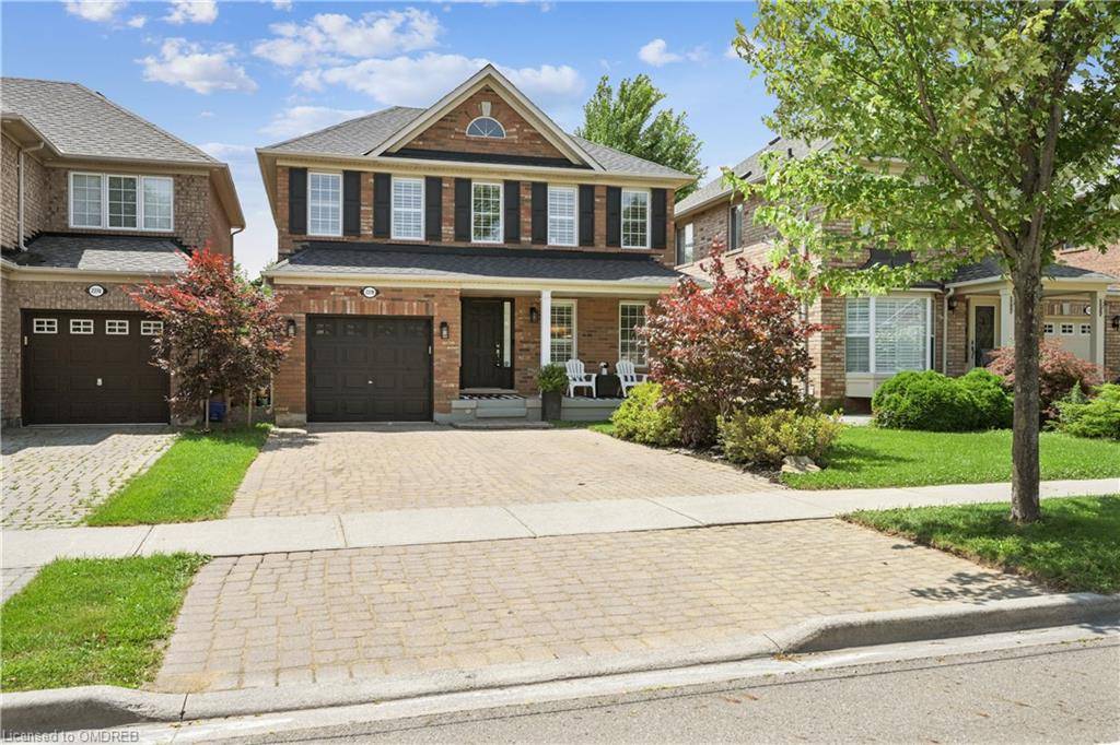 Oakville, ON L6M 4X2,2278 Grand Oak Trail