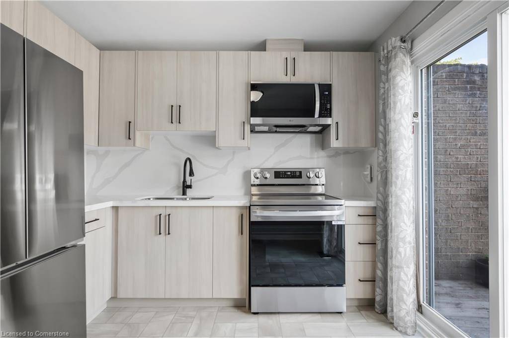 Stoney Creek, ON L8J 1P6,1115 Paramount Drive #57