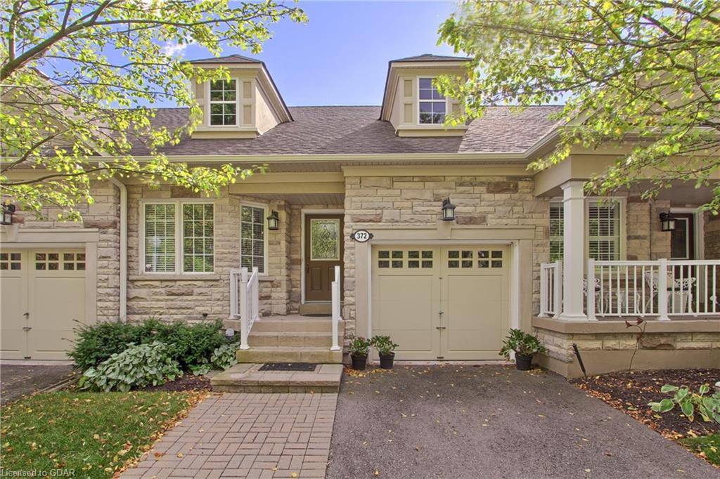 Newmarket, ON L3Y 9G1,372 Terry Carter Crescent #36