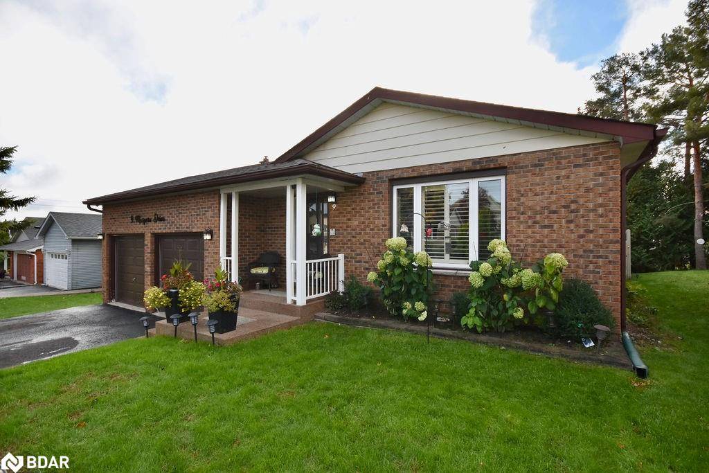 Orillia, ON L3V 7G6,9 Mariposa Drive