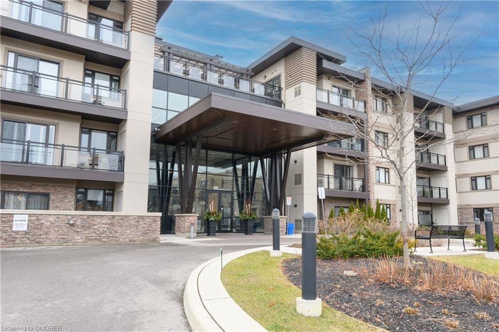 Oakville, ON L6K 0H7,128 Garden Drive #204