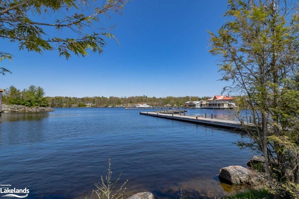 Gravenhurst, ON P1P 1Z9,130 Steamship Bay Road #208