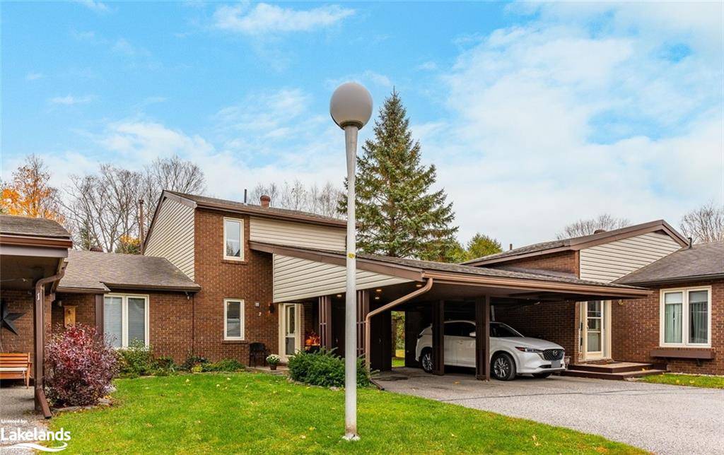 Bracebridge, ON P1L 1M7,15 Golf Course Road #2