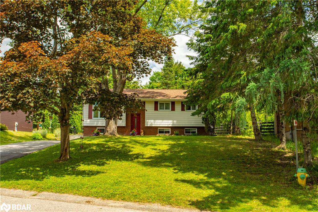 Gravenhurst, ON P1P 1C6,224 Oriole Crescent