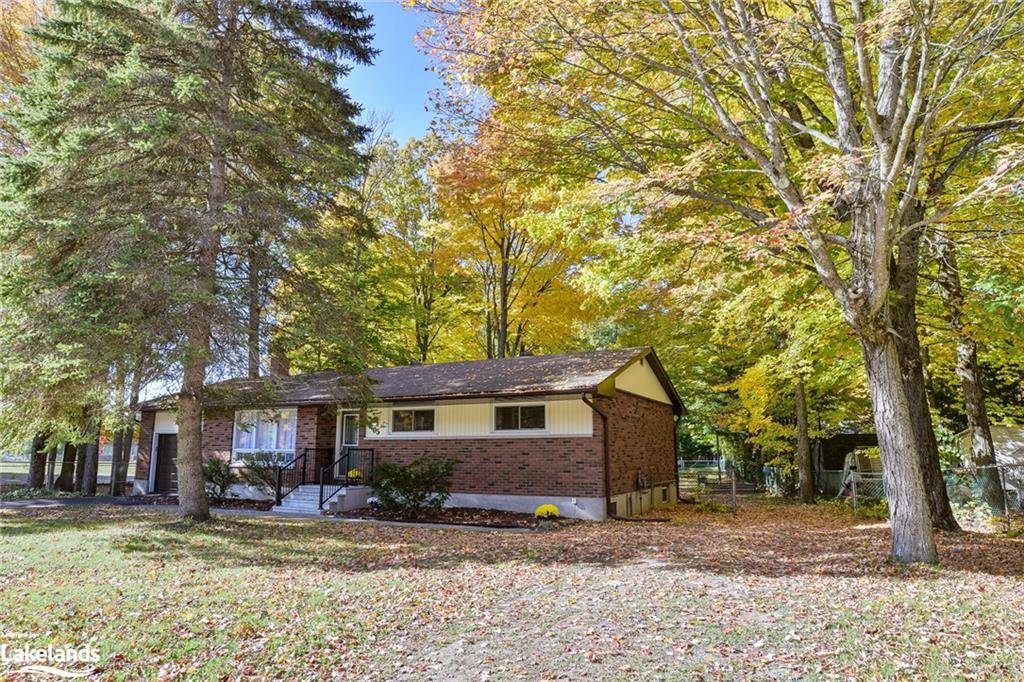 Gravenhurst, ON P1P 1M9,405 Muskoka Beach Road