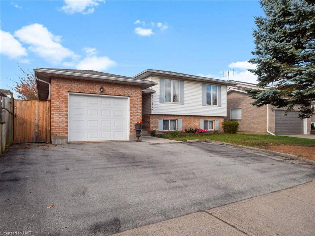 Niagara Falls, ON L2H 2X4,4997 Southview Avenue