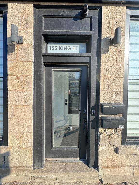 Dundas, ON L9H 1V3,155 King Street W #Upper