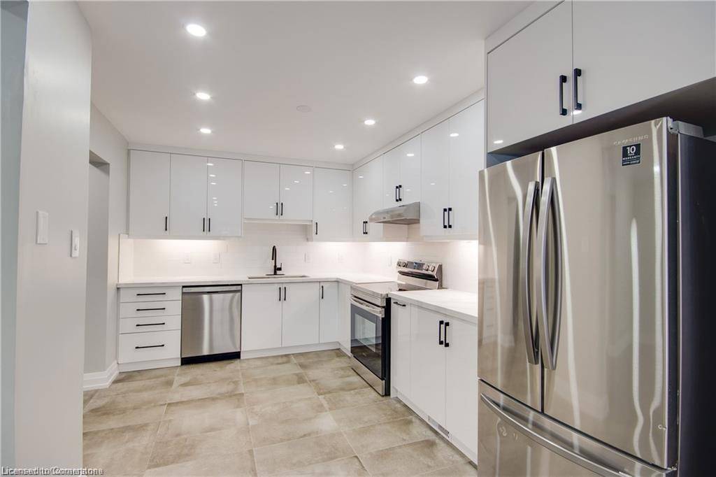 Kitchener, ON N2A 4B5,813 Fairway Crescent