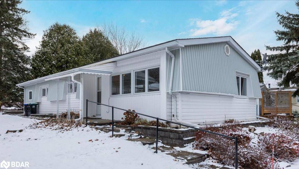 Innisfil, ON L9S 1R3,15 Flora Drive