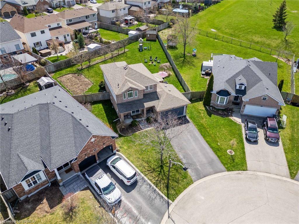 Brantford, ON N3T 6M7,7 Moffat Court