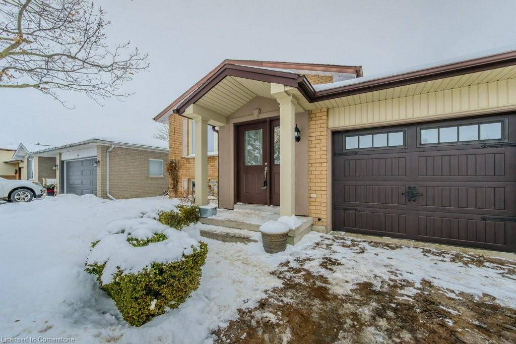 Elmira, ON N3B 3J2,10 Eagle Drive