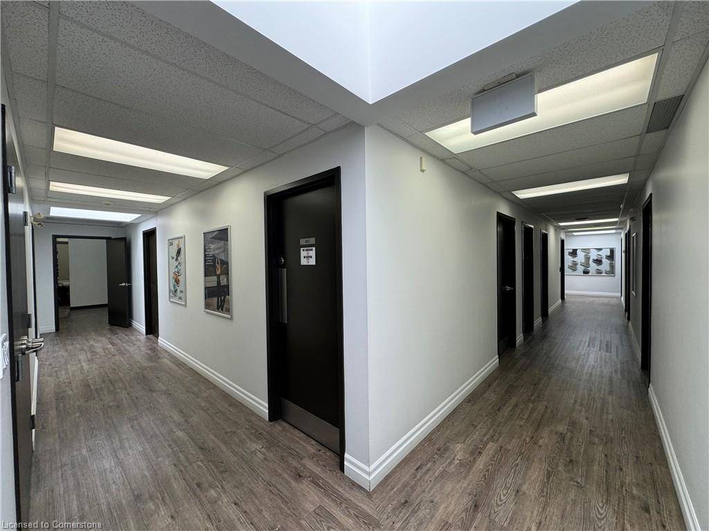 Burlington, ON L7T 4A8,2 Masonry Court #Opt A