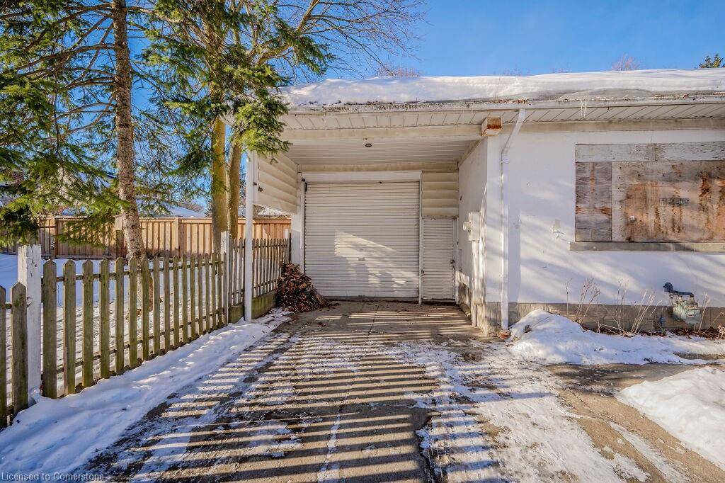 Kitchener, ON N2H 1X3,77 Merner Avenue