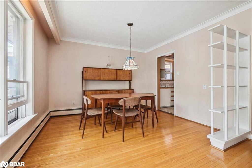 Toronto, ON M9M 2T1,3027 Weston Road