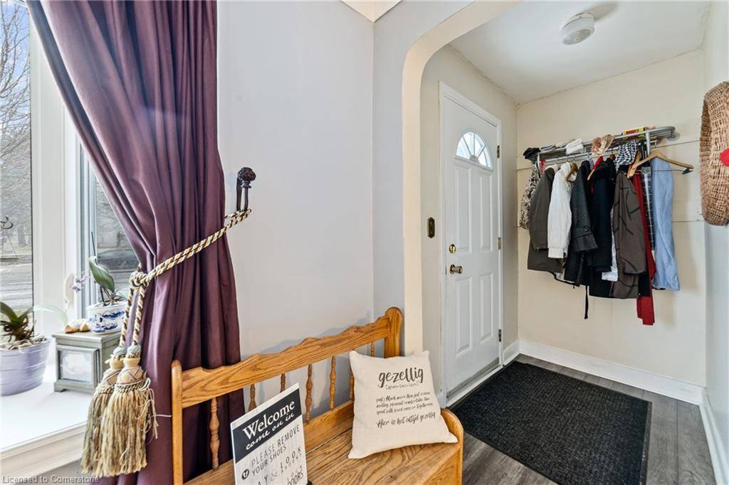 Hamilton, ON L9C 1X5,539 Mohawk Road W