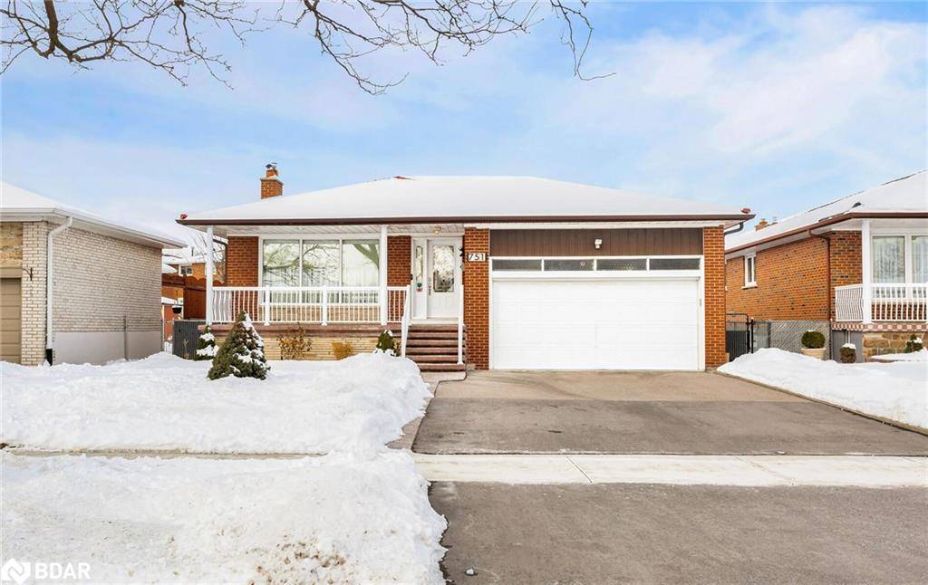 Mississauga, ON L4Y 2R9,751 Runningbrook Drive