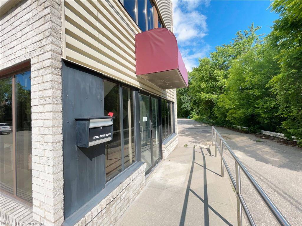Kitchener, ON N2G 4S4,585 Queen Street S