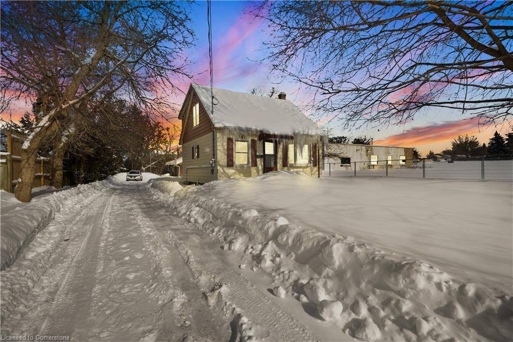 Kitchener, ON N2K 1A5,107 Bloomingdale Road N