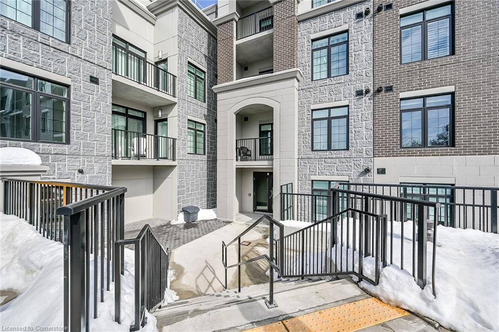Ancaster, ON L2G 1N4,153 Wilson Street W #215