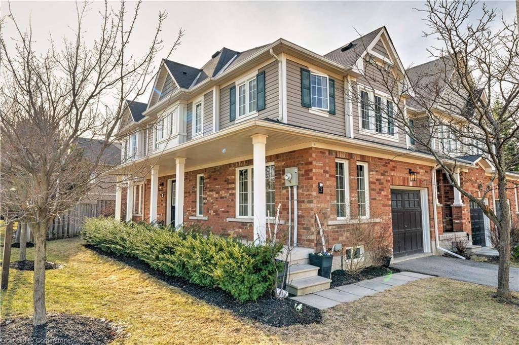 Binbrook, ON L0R 1C0,8 Bradley Avenue #19