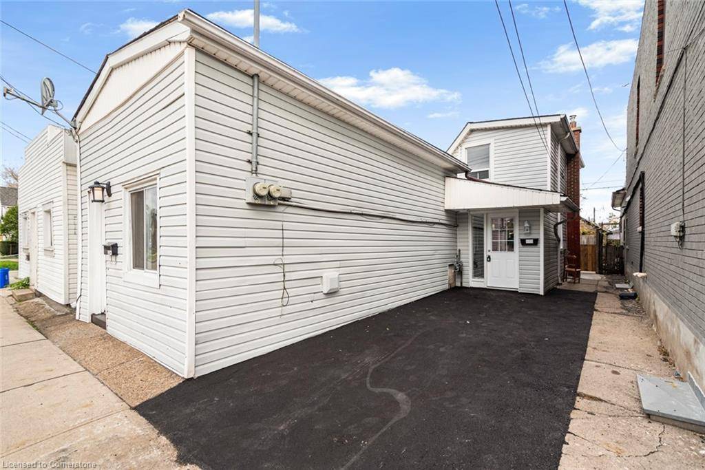 Hamilton, ON L8H 1Y4,333 Britannia Avenue