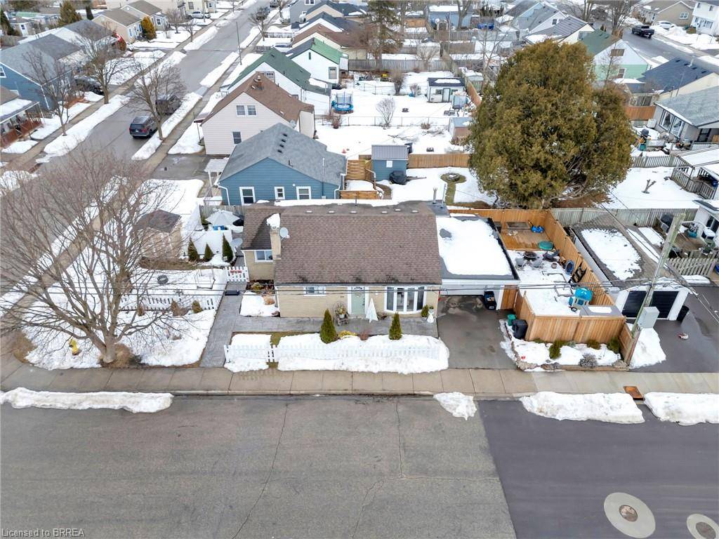 Brantford, ON N3S 2P4,64 Division Street