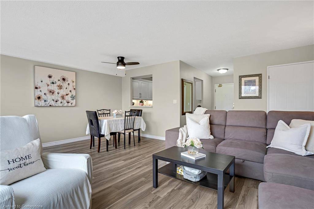 Kitchener, ON N2A 4A1,18 Holborn Court #202